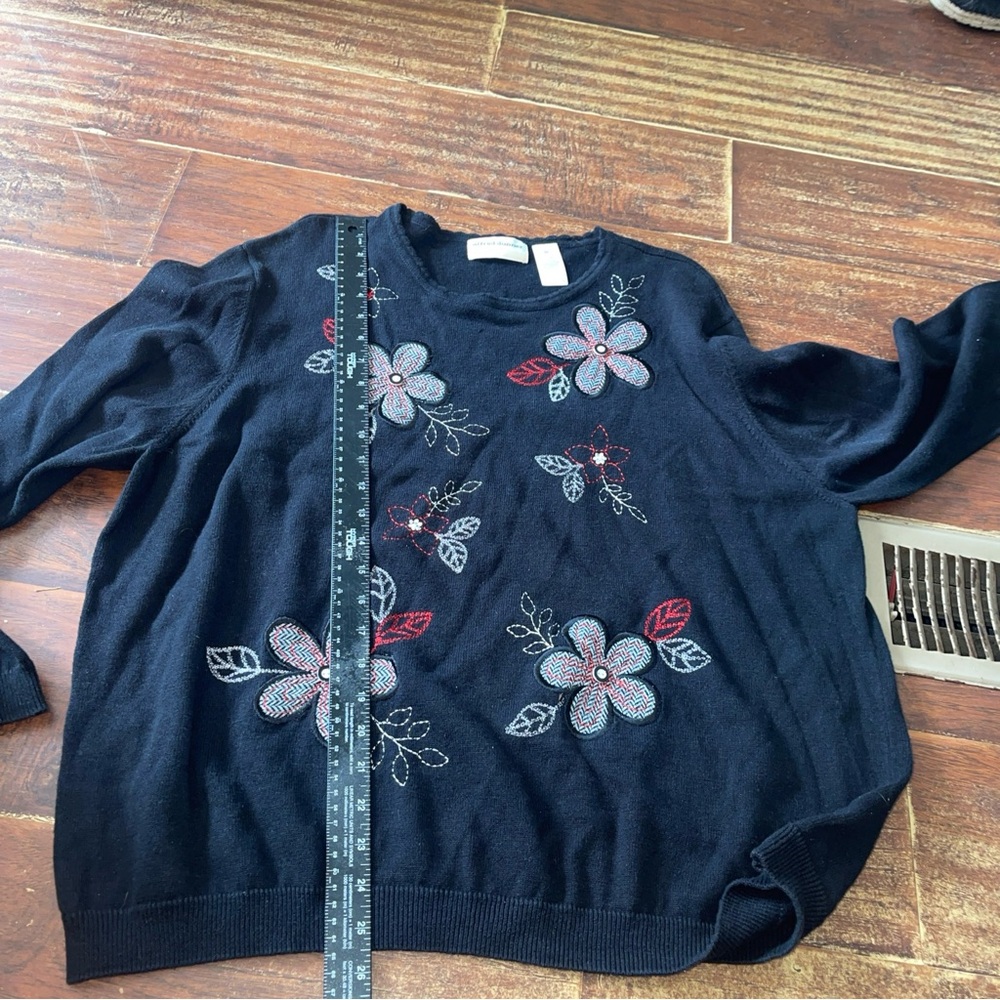 Alfred Dunner 3x Women’s Appliquéd Sweater Black Floral